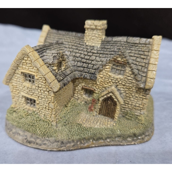 Hand Carving 'Cotswold Cottage' By David Winter 