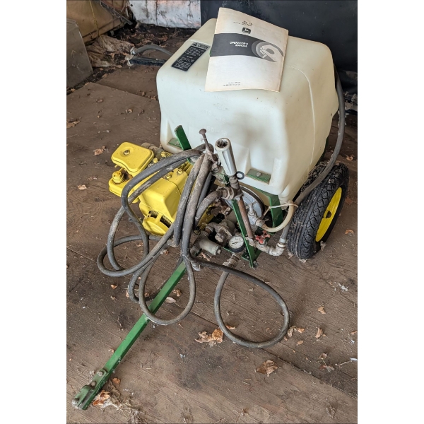 John Deere No.5B Sprayer - Always Stored Indoors Runs Great