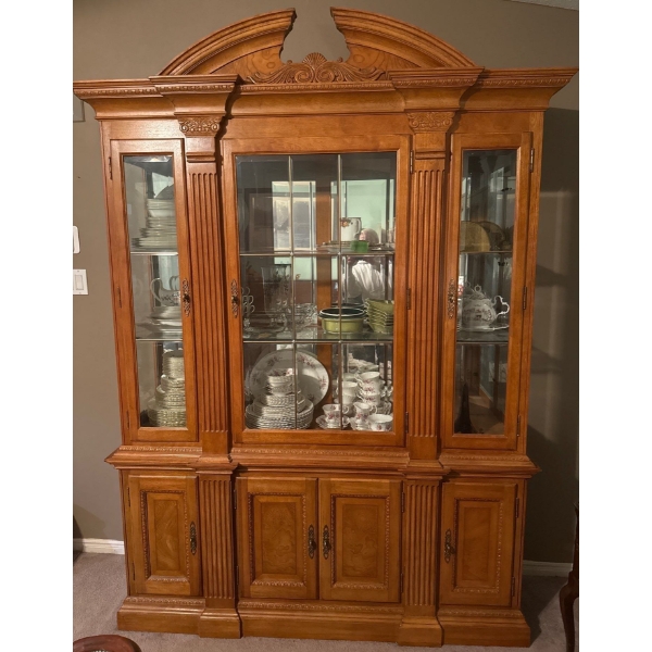 Stunning Oak China Cabinet - Contents Not Included - Matches 11 Piece Dining Table