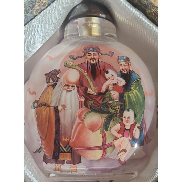 Artist: Du Qing Tao & Guo Laoyang "Three Star Gods" Wang Xisan Ji School Snuff Bottle