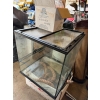 Image 3 : Square aquarium with mesh top. 