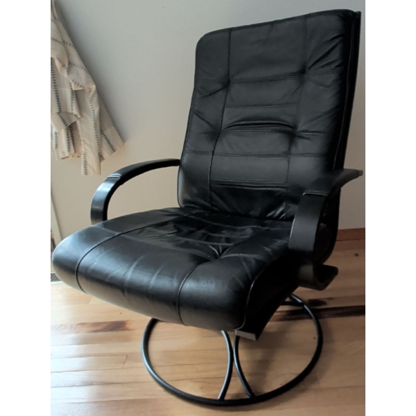 Danish Postmodern Black Genuine Leather Swivel Lounge Chair In Excellent Condition