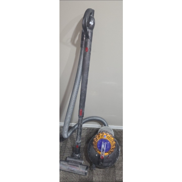 Dyson Big Ball Multi Floor Vacuum Cleaner