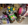 Image 11 : large amount of Easter decorations.