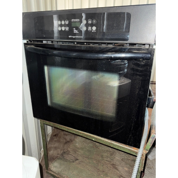 Fridgedaire Built In Wall Oven 4.3 Cu.Ft w/ Heavy Duty Shop Cart 