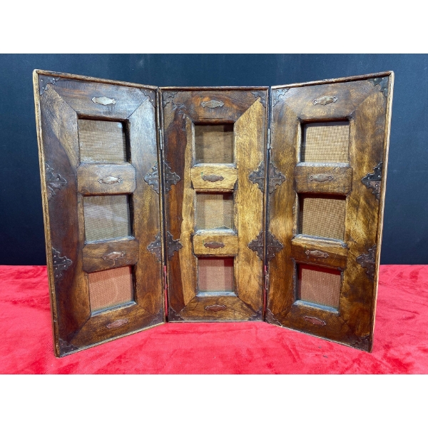 Vintage Decorative Free Standing Wooden Picture Frame (9 openings)