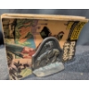 Image 8 : Western-Themed Comic Books with Cast Iron Native American Motif Bookends