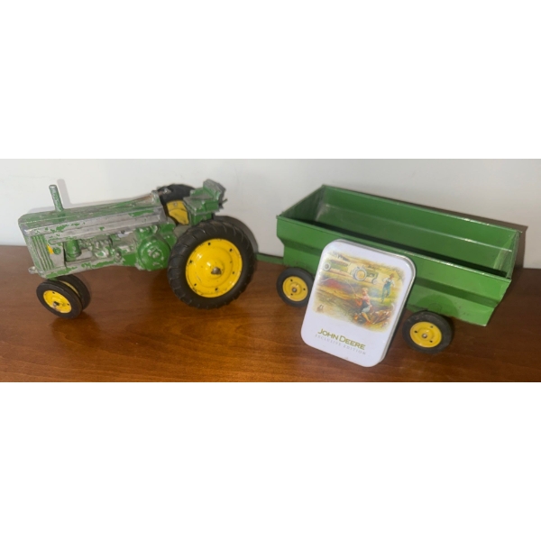 Collectible John Deere Pocket Time Piece 2"Tall w/ Toy Tractor & Grain Trailor 
