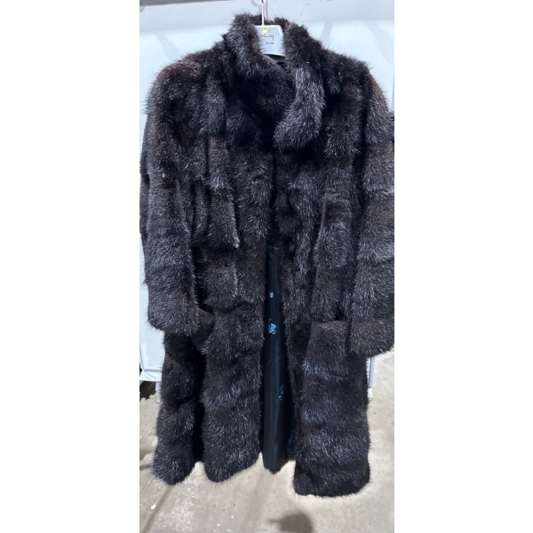 Paris Fur Co. Woman's Coat, ~ Size Medium 