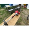 Image 2 : Shindaiwa Powered Weed Wacker