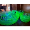Image 1 : green uranium glass, large bowl and seven small bowls