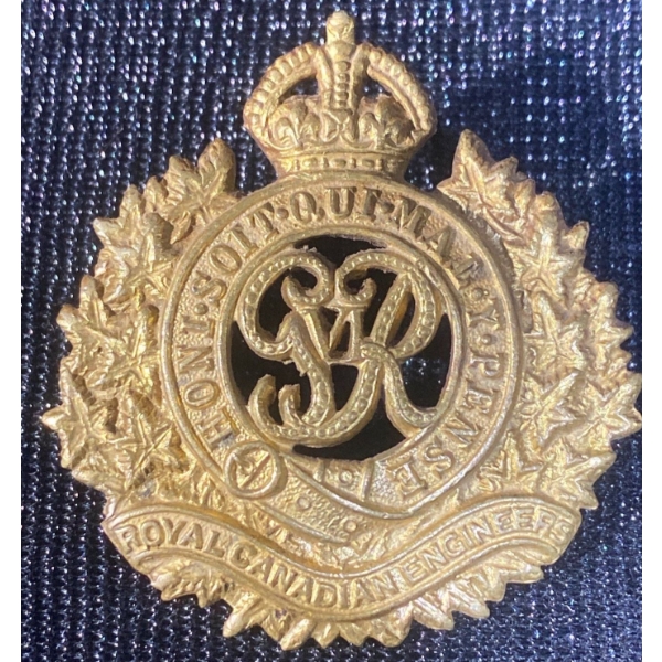 Vintage Royal Canadian Engineers Cap Badge from WWII