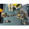 Image 3 : Chandelier, Cups & Cameras!