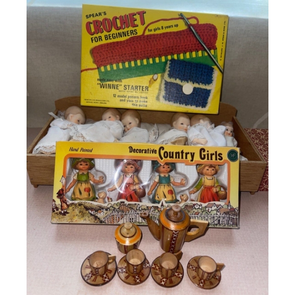 Hand Carved Mini Tea Set w/ Crochet Loom Quintuplets Asleep & Collectable Vintage Country Girls