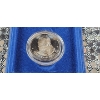 Image 3 :  Beautiful 1984 Commemorative Pope John Paul II Medallion -  .999 Fine Silver 