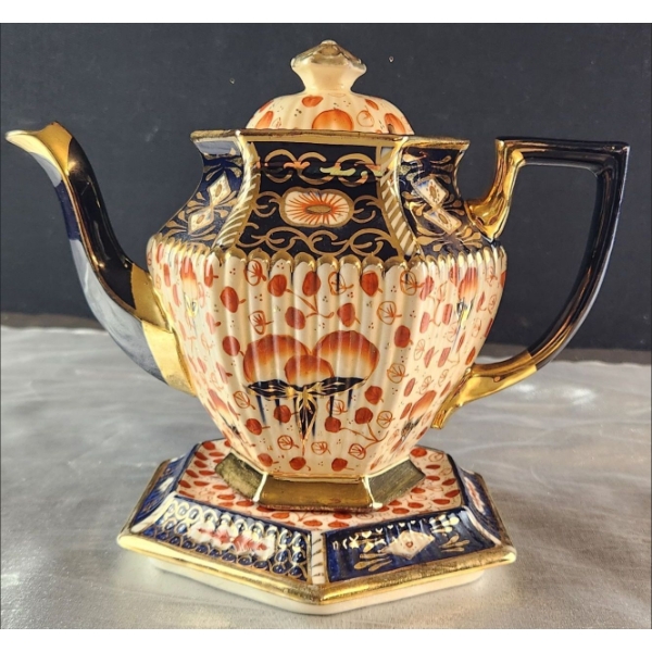 Antique Linguard Webster Imari-Style Teapot with Plate Stand