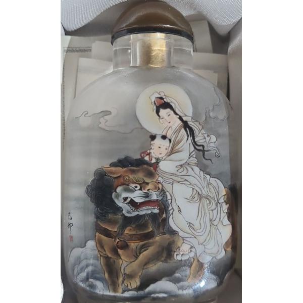 Artist: Jin Xue Mei "Guan Yin" Wang Xisan Ji School Reverse Painting Snuff Bottle