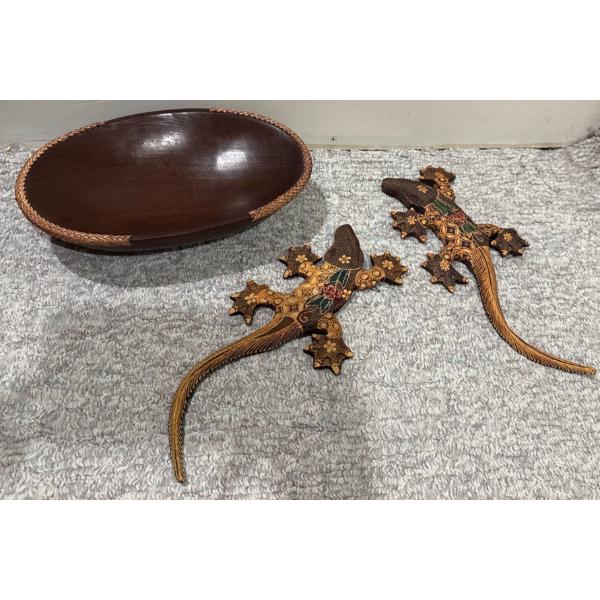 Gorgeous Ironwood Tribal Bowl, Wicker Rim, Borneo - 10.5L w/ Malaysian Hand Painted Lizards 