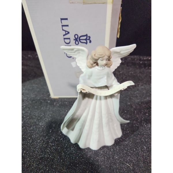 Lladro Figurine "Angel Tree Topper" 5.5 W, 7 T w/ Box 