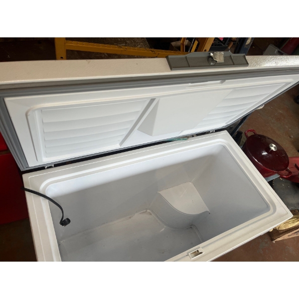 Danby freezer with key
42”length 36 height 22 “ width