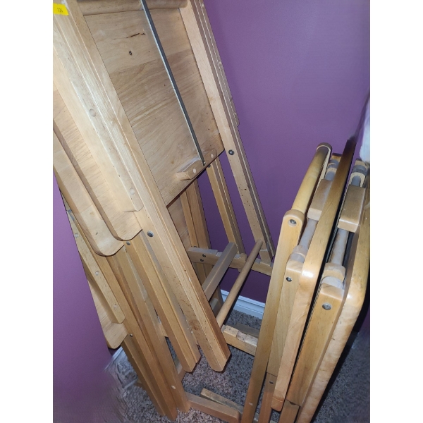 Set of Six Wooden TV Trays w/ Stand- Tray: 20 W, 15 D, 25 T (When Tray is Open)