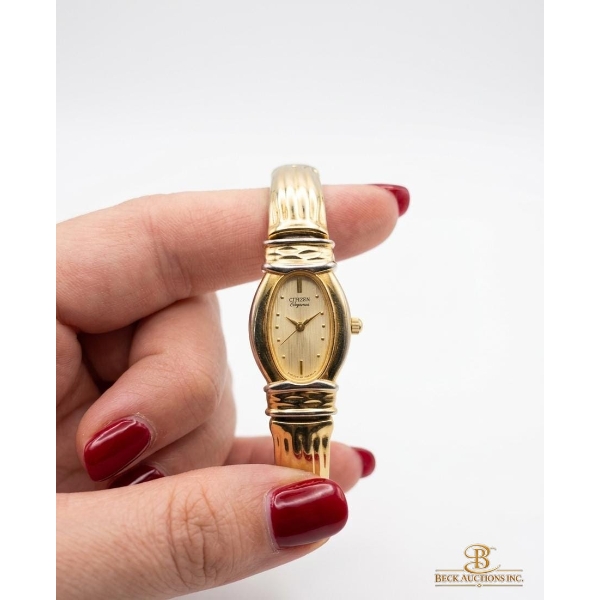 CITIZEN “The Empress” 1990s Gold-Tone Oval Face Quartz 