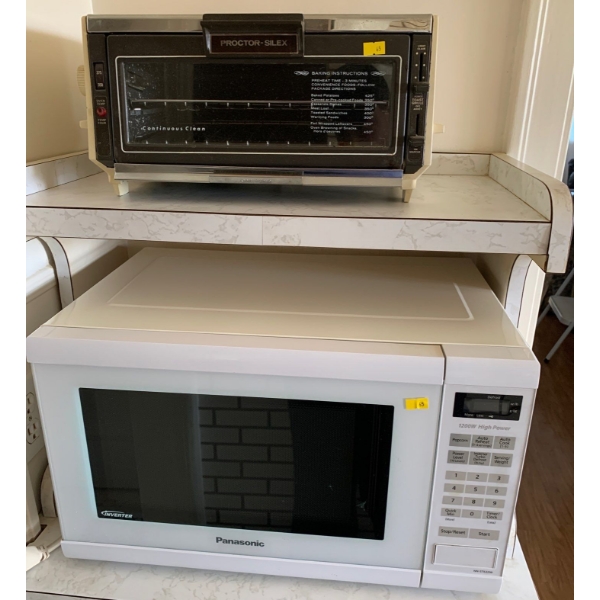 Panasonic Microwave w/ Proctor Toaster 