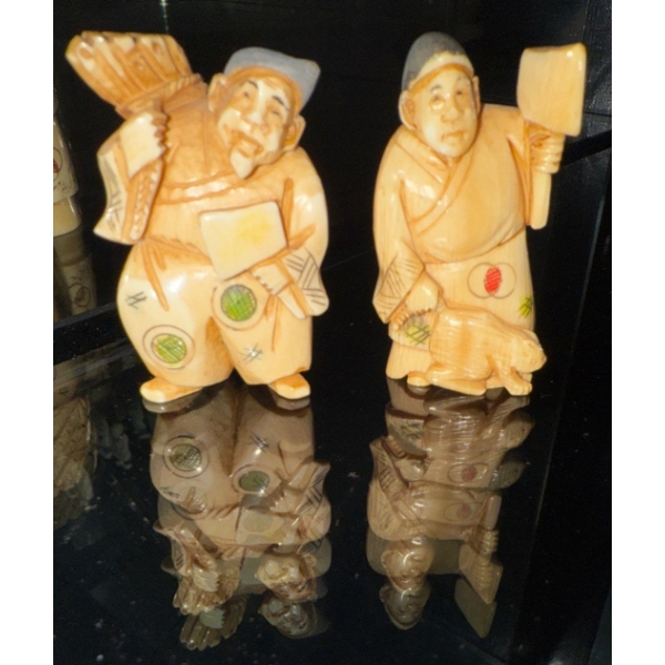 Japanese Carved Ivory Netsuke Figurines 3T (2)