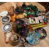 Image 2 : Decorative Home Accessories, Wreaths, Plates, and Other Items