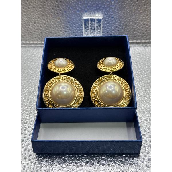 Christian Dior Clip-on Earrings