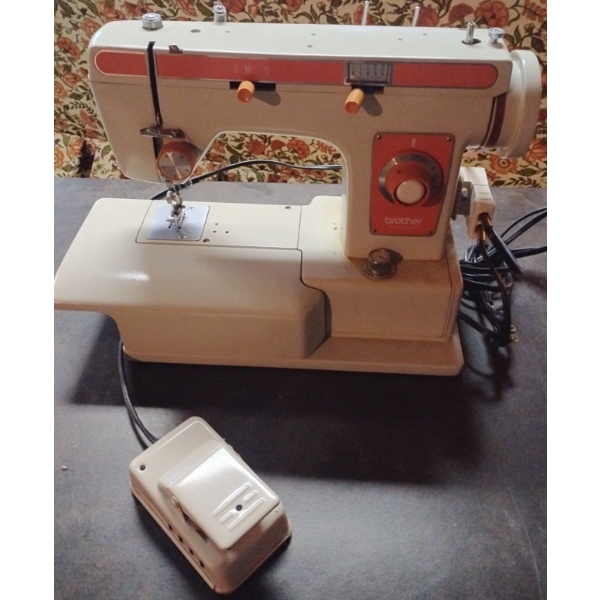 Vintage 'BROTHER' BL0117 Sewing Machine & Decorative End Table