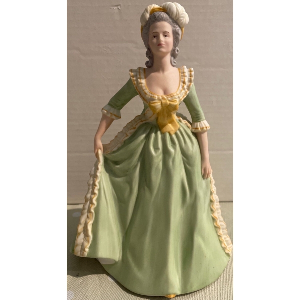 Lovely Franklin Porcelain Marie Antoinette Limited Edition Figure