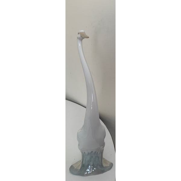 LLADRO Porcelain Adorable Duck -  11.5T 