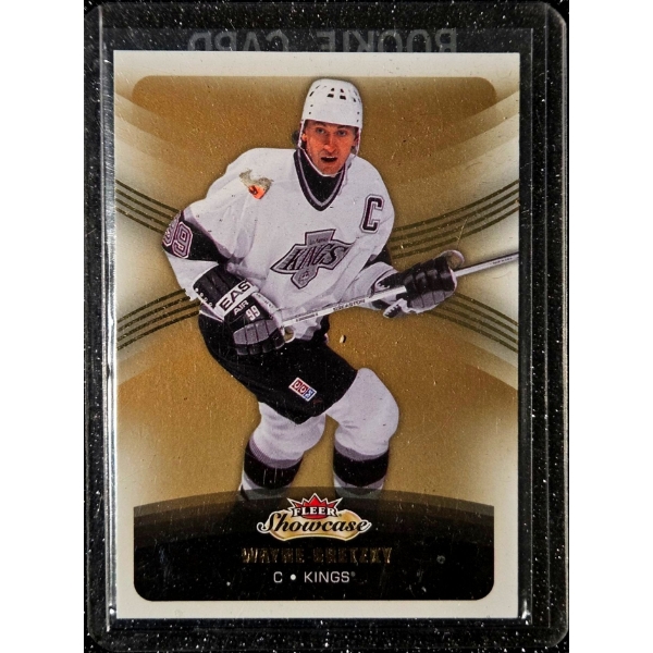 Wayne Gretzky (LA Kings) 2015-16 Upper Deck "Fleer Showcase" Hockey Card