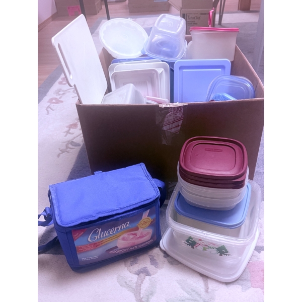 Plastic Food Storage Containers and Cooler Bag