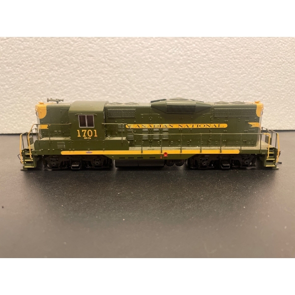 'DCC On Board' CN 1701 Model Engine w/ Coal Car 7L &  'Lifelike' Algoma Central 203 8L