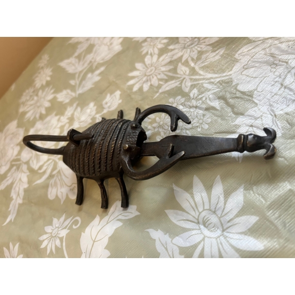 Vintage push scorpion lock functional antique brass pad lock with key