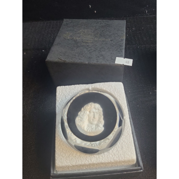 Franklin Mint- Baccarat Cameo in Crystal Paperweight: Louis XIV