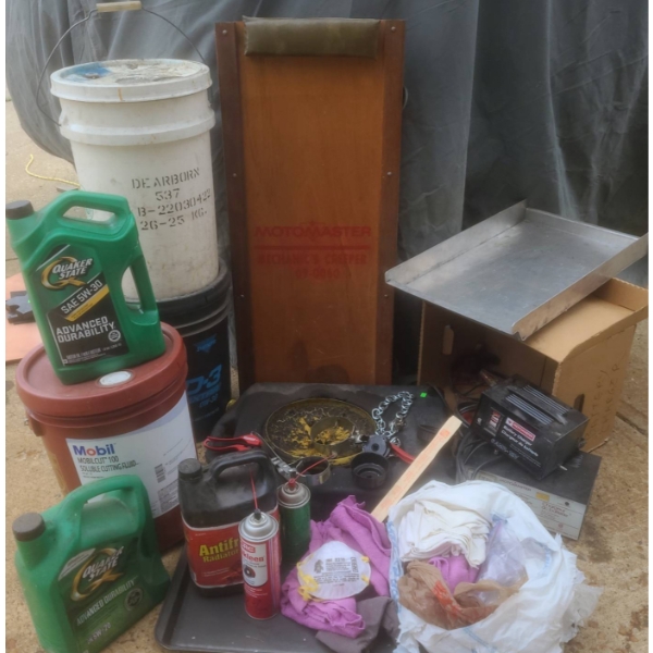 Mechanic's Garage: MotoMaster Creeper, Battery Chargers