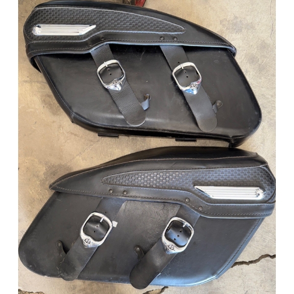 Harley Davidson saddle bags  03282910 part number
