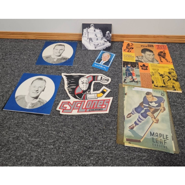 Vintage Toronto Maple Leafs and Hockey Memorabilia