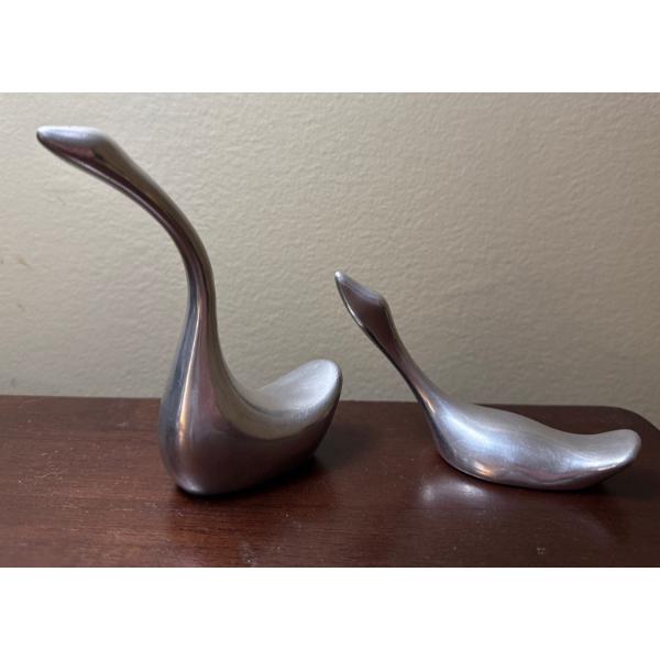 Hoselton Aluminum Art Sculptures, Made in Canada - Pair of Birds (5T) 