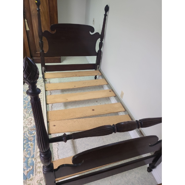 Wooden 4 poster antique daybed (43W, 78D, 54T) dis-assembly required 