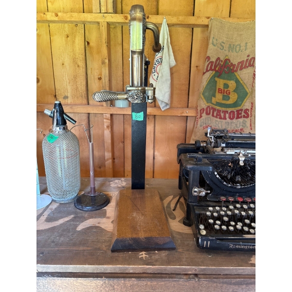 Amazing Wine Bottle Opener With Hand Crank 