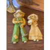 Image 3 : Oak Wood Clock with Rooster Glass Canisters x3, Oil Lamp With Yellow Glass, 4 Spice Shakers With Sta