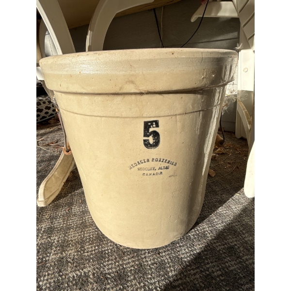 MEDALTA potteries number five large crock no lid in great condition with original handles