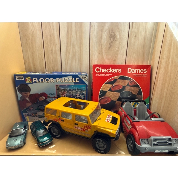 Vintage Toys - Hummer H2 Plastic Model, Checkers, Puzzle and More 