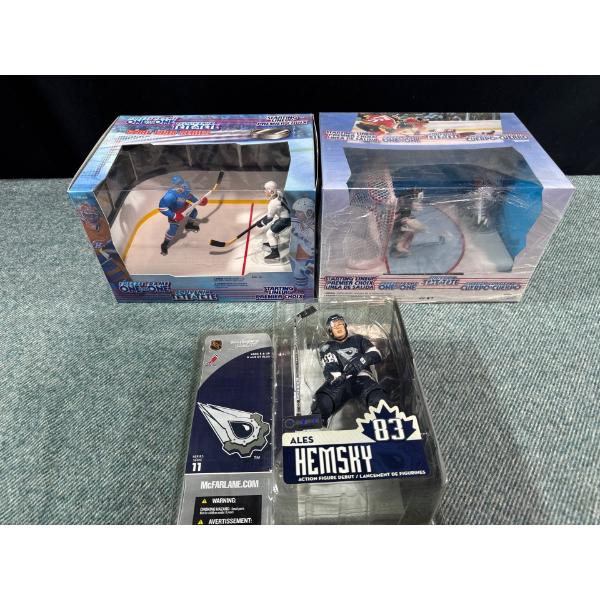 Hockey Figurines 
