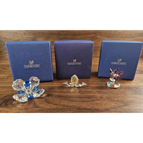 Swarovski Crystal Flower Figurine Trio with Original Boxes