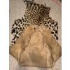 Image 3 : Genuine Leopard Skin Rug - Hyde 36L